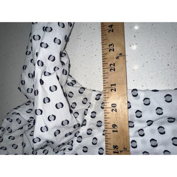 Foxcroft Women’s Button up shirt Roll tab sleeve white w raised dots Sz 12 - Picture 7 of 8